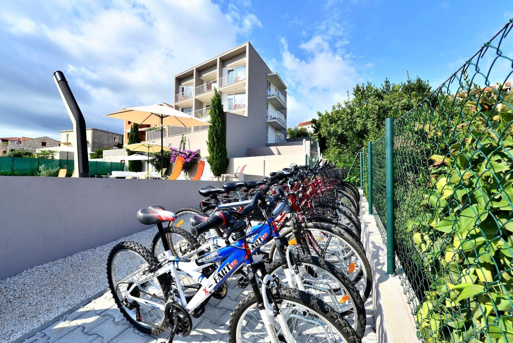 Bretia Apartments Sutivan Exterior foto